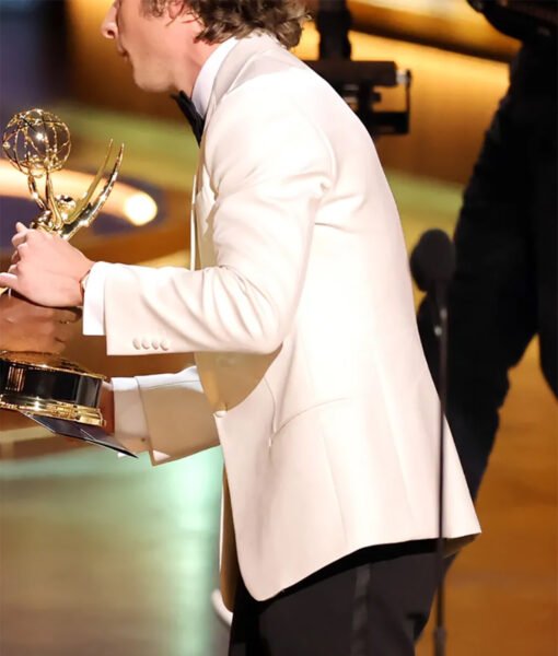 Jeremy Allen White Blazer - Image 2